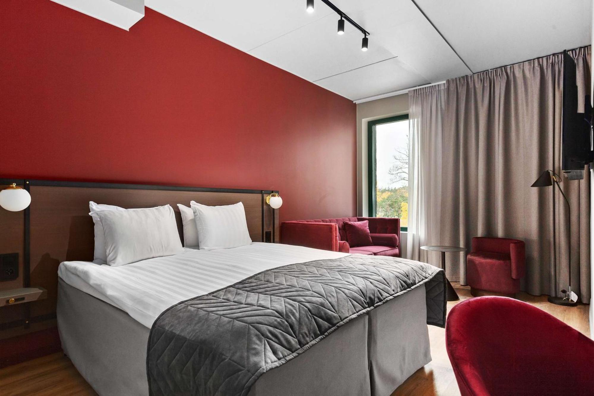 Western Kungens Kurva 4*